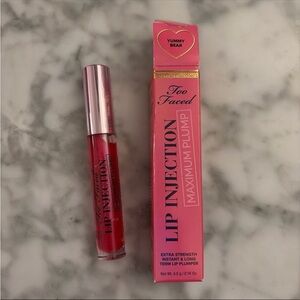 Too Faced Lip Injection - Maximum Plump in “yummy bear”